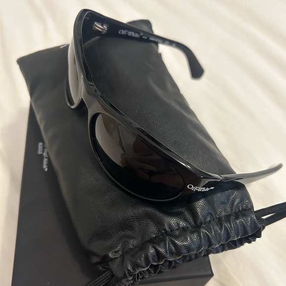 Black off-white Napoli sunglasses - Picture 4 of 5